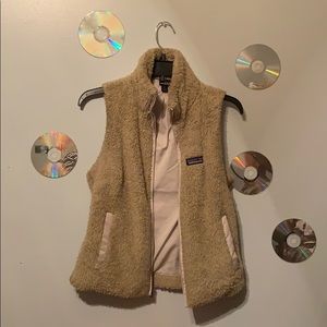 Patagonia vest!!